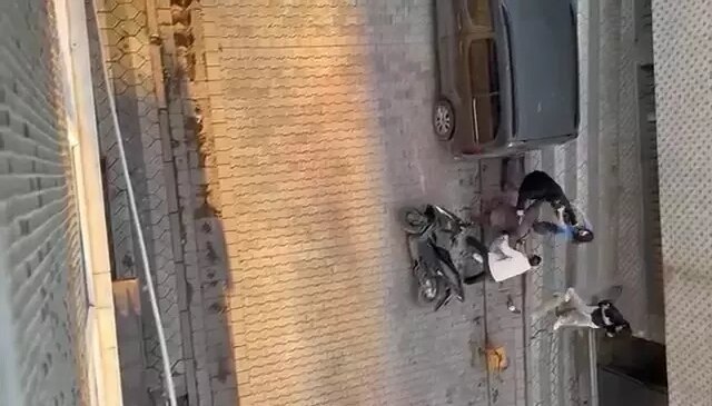 Sultangazi’de bir çift, kadının eski sevgilisi tarafından sokak ortasında darbedildi