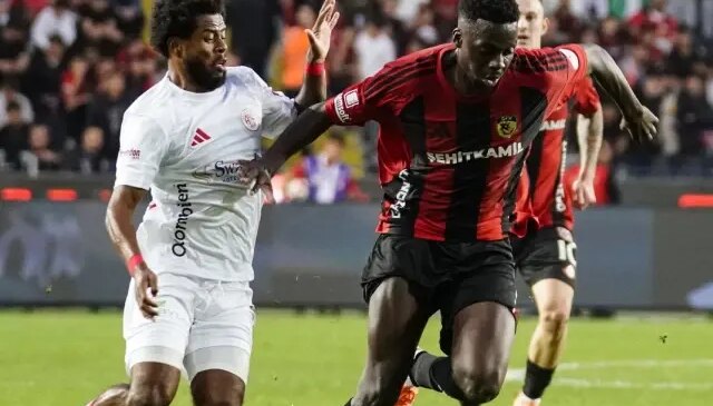 Süper Lig’de nefes kesen maç! 3-0’dan geri dönmeye ramak kalmıştı