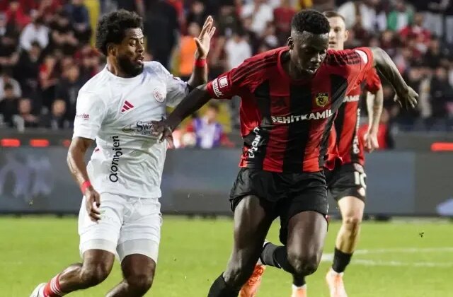 Süper Lig’de nefes kesen maç! 3-0’dan geri dönmeye ramak kalmıştı
