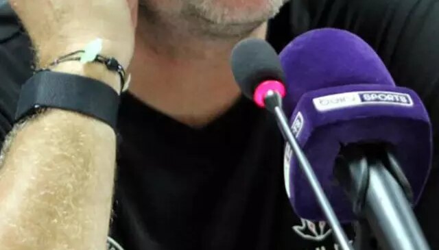 Süper Lig hocasına büyük şok! Evini soyup soğana çevirdiler