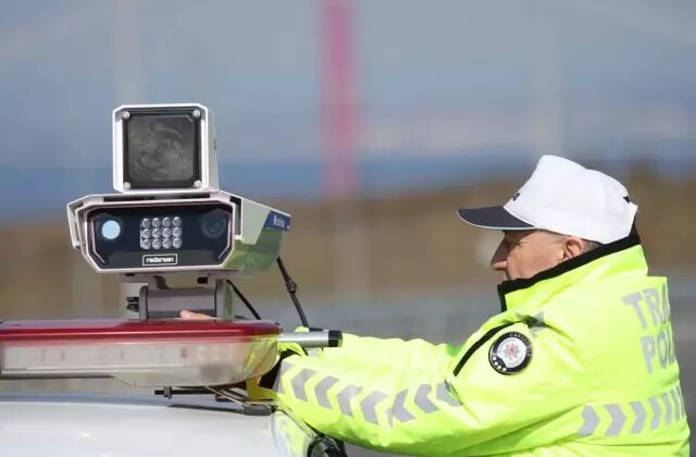 Sürücülerin isyanı sonuç verdi! Tabelalar söküldü, hız limitleri değişti