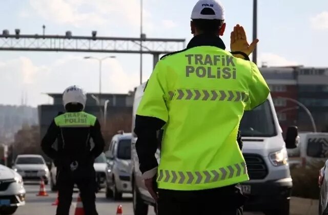 Trafikte bunları yapan sürücüler yandı! Para cezaları artıyor, hapis geliyor