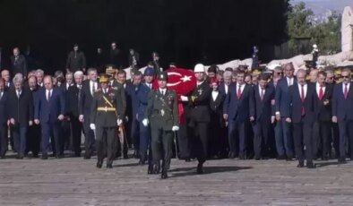 Cumhurbaşkanı Erdoğan ve devlet erkanı Anıtkabir’i ziyaret ediyor