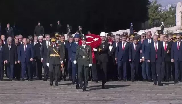 Cumhurbaşkanı Erdoğan, Anıtkabir’de! İşte Özel Defter’e yazdığı not