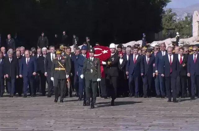 Cumhurbaşkanı Erdoğan, Anıtkabir’de! İşte Özel Defter’e yazdığı not