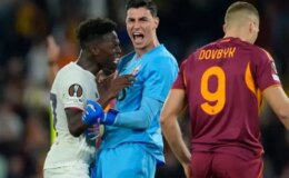 Üst üste 3 penaltı kurtardı! Bütün ülke Berke Özer’i konuşuyor