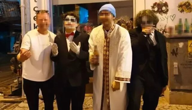 Üstünde imam cübbesi, elinde alkol şişesi! Tepkilerin odağındaki genç serbest bırakıldı