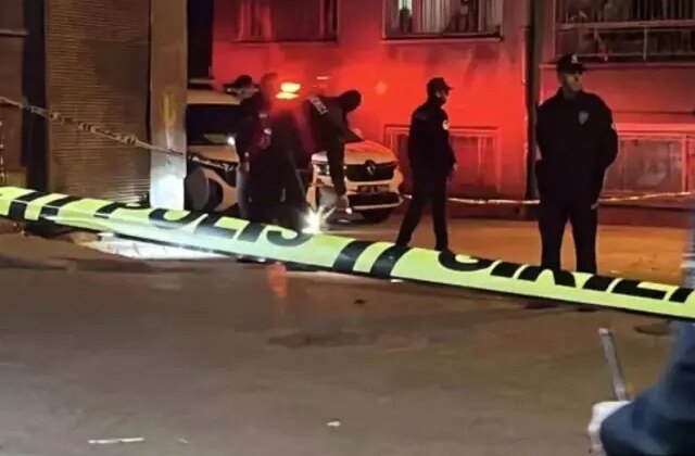 Yan bakma kavgasında silahlar çekildi, 5 yaşındaki çocuk hayatını kaybetti