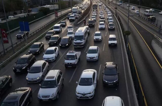 Yeni trafik cezaları askıya alındı 1 Yeni trafik cezaları askıya alındı