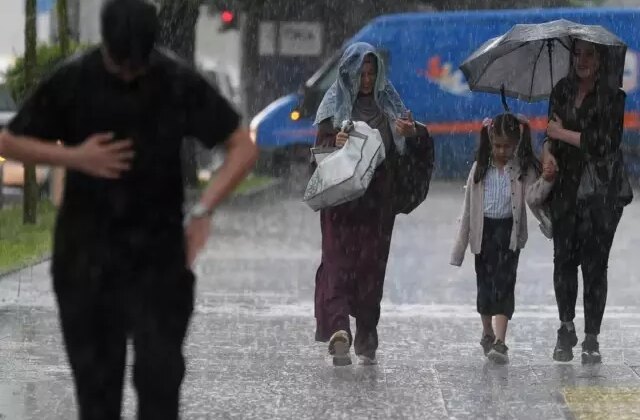 Meteoroloji uyardı: Türkiye yeni haftaya yağışlı başlayacak