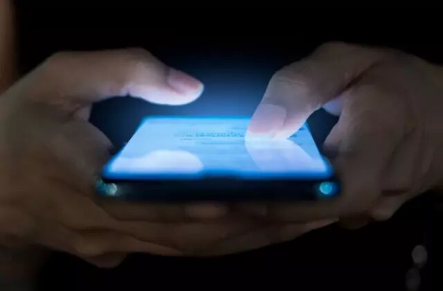 1 Ocak itibarıyla dev bir zam daha! Bu para tüm telefon sahiplerinden kesilecek