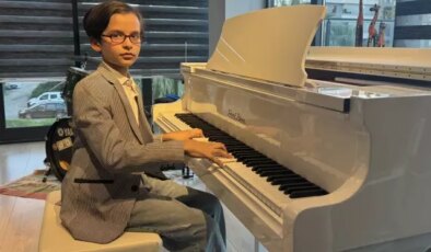 10 yaşında lise mezunu oldu: Okulu bitirmem 2 yılımı aldı