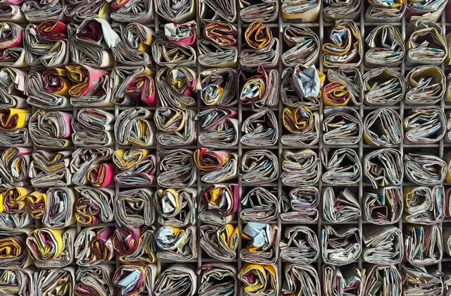 “Müşteri ne içtiğini bilsin” diye 18 yıldır biriktiriyor! Binlercesini dükkanında sergiliyor