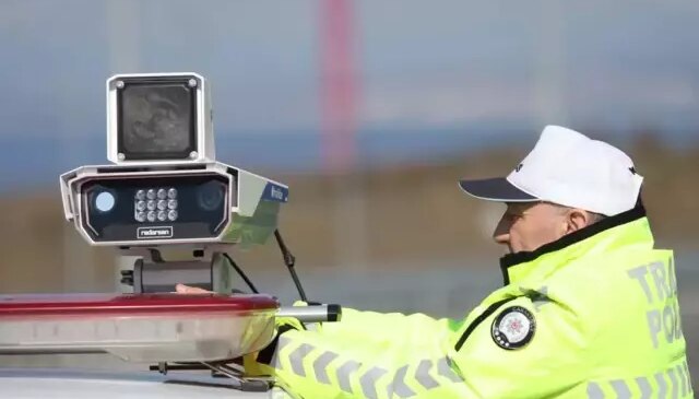 32 bin 845 tabela söküldü, binlerce noktada hız limitleri değişti