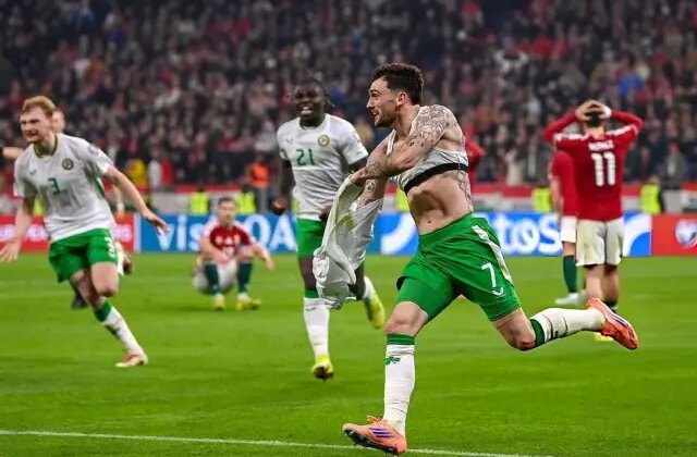 5 gollü destansı maç! 90+6’da gelen golle play-off biletini ceplerine koydular