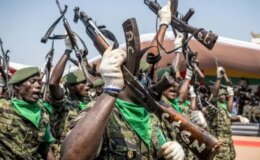 9 kez darbe yaşayan ülkede kriz! Silahlar çekildi