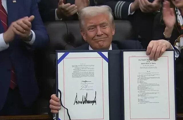 ABD’de hükümet 43 gün sonra açıldı! Trump imzayı attı