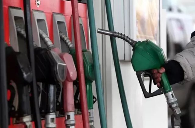 Akaryakıt zammı tabelaya yansıdı! İşte il il yeni fiyatlar