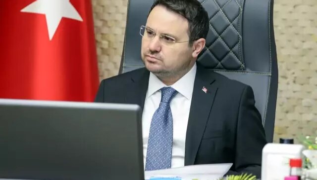 Akın Gürlek’ten Özgür Özel’e 500 bin liralık tazminat davası