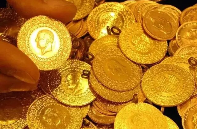 Altın fiyatları düşüşle başladı: Gram altın 5 bin 528 lira