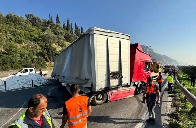 Anadolu Otoyolu’nda zincirleme kaza! Yol ulaşıma kapandı