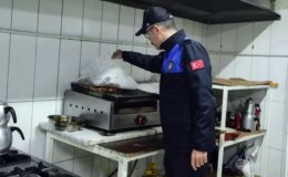 Ankara’da hastaneye kaldırılan 153 kişinin yemek yediği firma mühürlendi