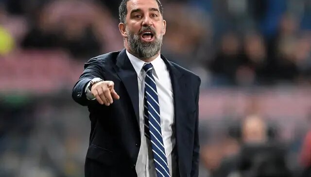 Arda Turan, ligdeki ilk derbisinde 3 puana ulaştı