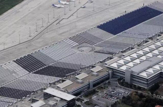 Atatürk Havalimanı’nda teslime hazır 9 bin 200 araç tek karede görüntülendi