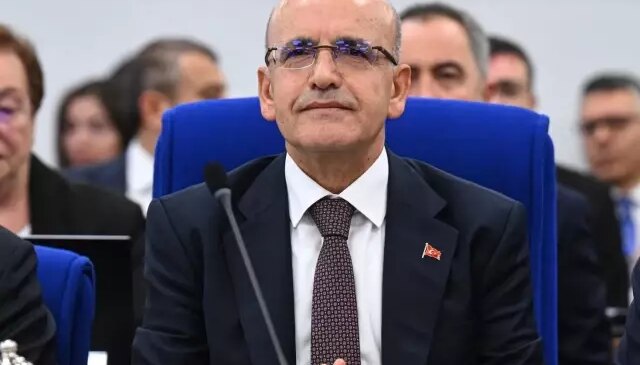 Bakan Şimşek’ten hasta olduğu yönündeki iddialara net yanıt