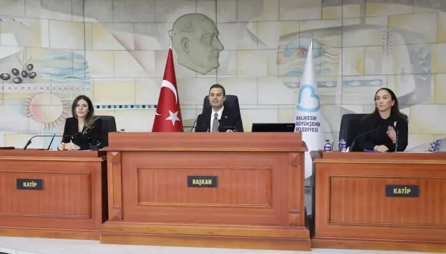 Balıkesir’de 17 bin deprem sonrası siyasette Zağanos Paşa polemiği