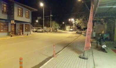 Balıkesir’in Sındırgı ilçesi peş peşe 2 depremle sarsıldı