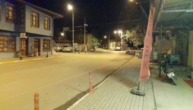 Balıkesir’in Sındırgı ilçesi peş peşe 2 depremle sarsıldı