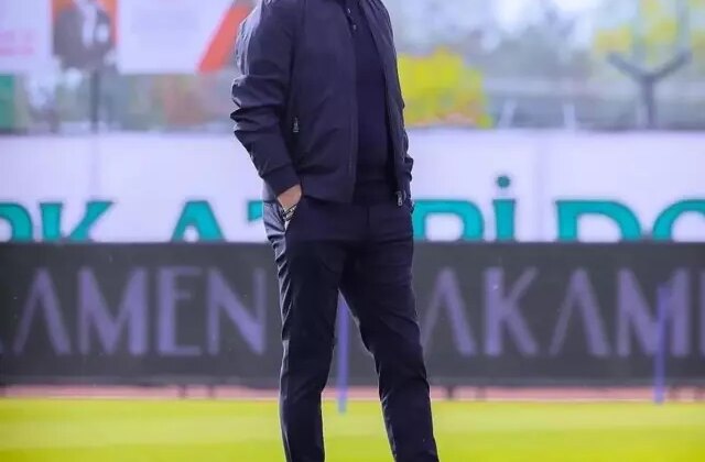 Beklenen oldu! 8 maçta 3 kez kazanabilen ünlü teknik adamla yollar ayrıldı