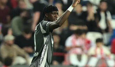 Beşiktaş, milli ara öncesi Antalyaspor engelini 3 golle geçti