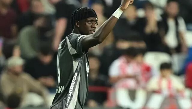 Beşiktaş, milli ara öncesi Antalyaspor engelini 3 golle geçti