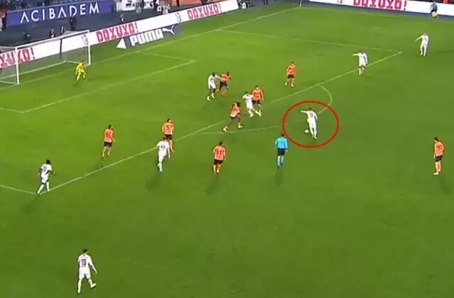 Beşiktaş taraftarını hayrete düşüren gol