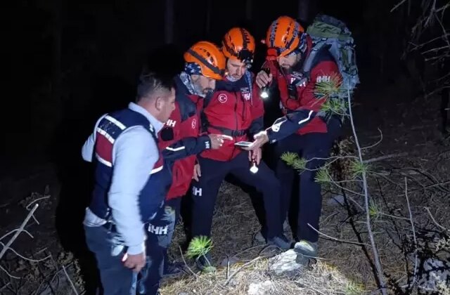 Beyşehir’de 15 yaşındaki Berk’ten 27 saattir haber alınamıyor