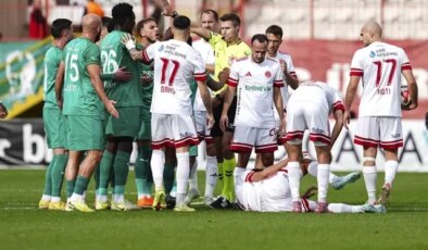 Bu maçta görülen kırmızı kartlara inanamayacaksınız