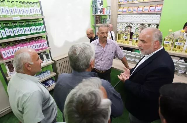 Bu markette para geçmiyor, çöpünü getiren dilediğini alıyor