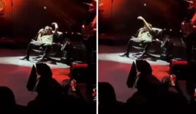 Bu ne hal Teoman? Konserinde böyle şarkı söyledi, tepki yağdı