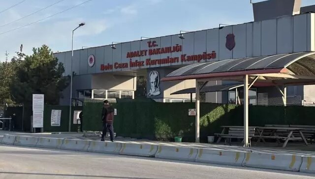 Cezaevinde babasının ağır yaraladığı 4 yaşındaki çocuktan haber var