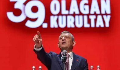 Özgür Özel yeniden CHP Genel Başkanı seçildi