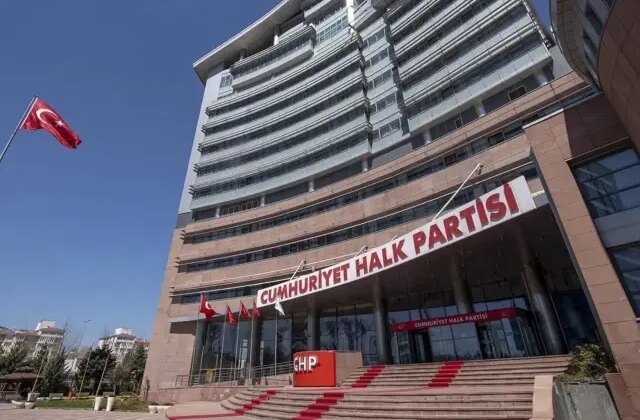 CHP’ye şok üstüne şok! İl başkanlığı binasına el konulabilir