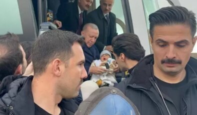 Cumhurbaşkanı Erdoğan, 4 aylık bebeği görünce konvoyu durdurdu