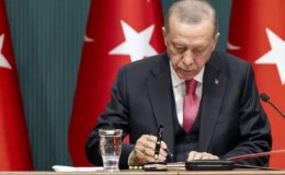 Cumhurbaşkanı Erdoğan imzaladı! 2 kişinin mal varlıkları dondurulma kararı kaldırıldı