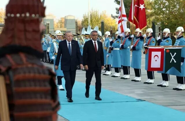 Cumhurbaşkanı Erdoğan, KKTC Cumhurbaşkanı Tufan Erhürman’ı resmi törenle karşıladı