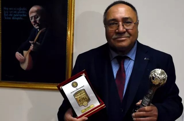 “Davulun efsanesi” Adem Göçer memleketi Kırşehir’de vefat etti