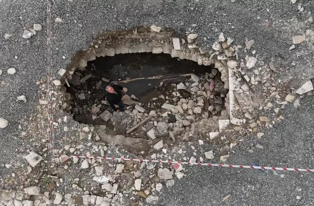 Depremle ortaya çıktı! Yıllarca haberleri olmadan üstünde yaşamışlar