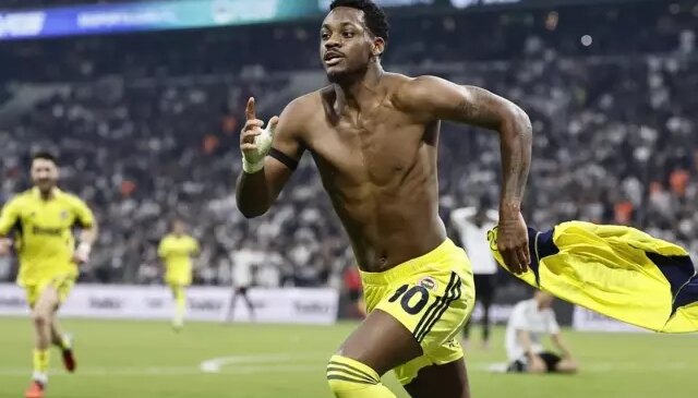 Derbi primi yatan Jhon Duran’dan flaş hareket