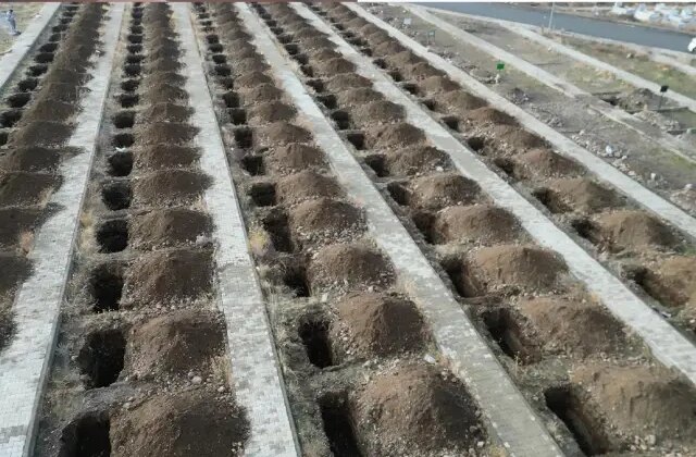 Dikkat çeken hazırlık! Apar topar 500 mezar hazırlandı